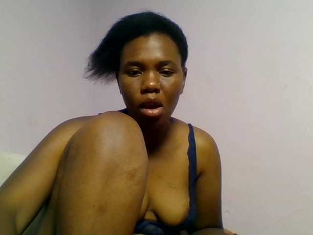 Kittydew live cam on BongaCams