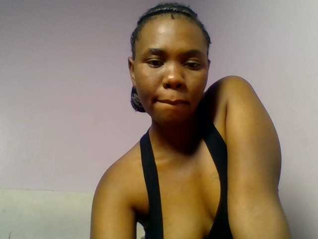 Kittydew live cam on BongaCams