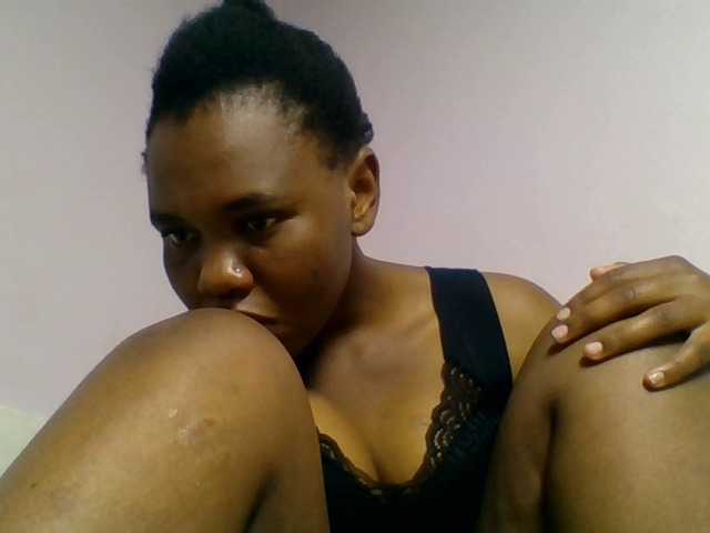 Kittydew live cam on BongaCams