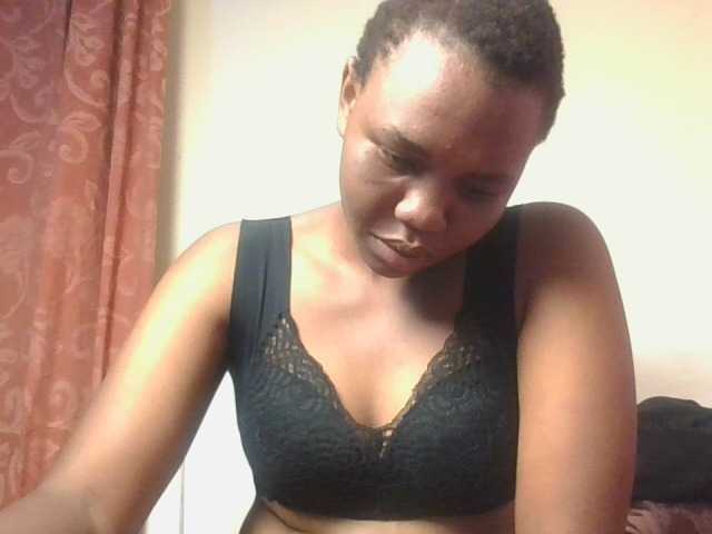 Kittydew live cam on BongaCams