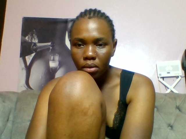 Kittydew live cam on BongaCams