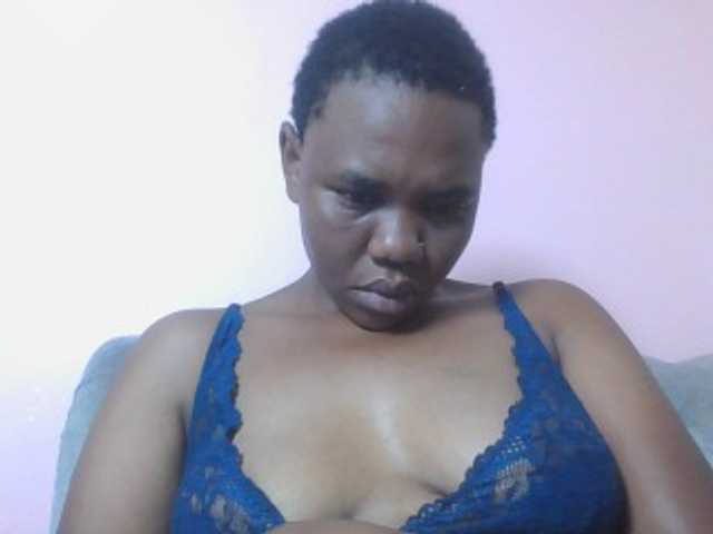 Kittydew live cam on BongaCams