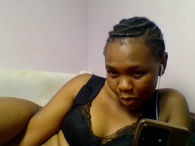 Kittydew live cam on BongaCams