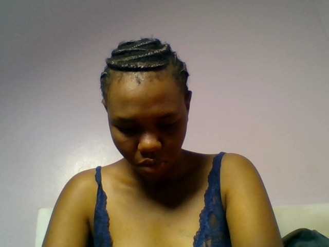 Kittydew live cam on BongaCams