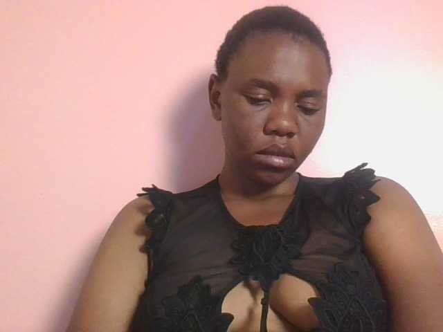 Kittydew live cam on BongaCams