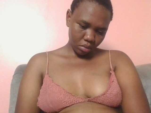 Kittydew live cam on BongaCams