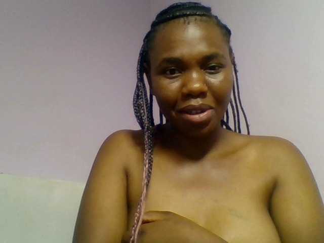 Kittydew live cam on BongaCams