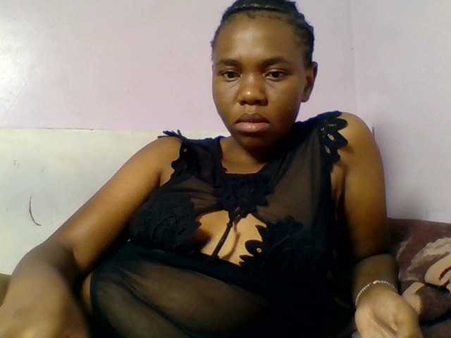 Kittydew live cam on BongaCams