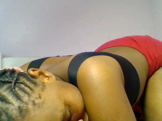 Kittydew live cam on BongaCams