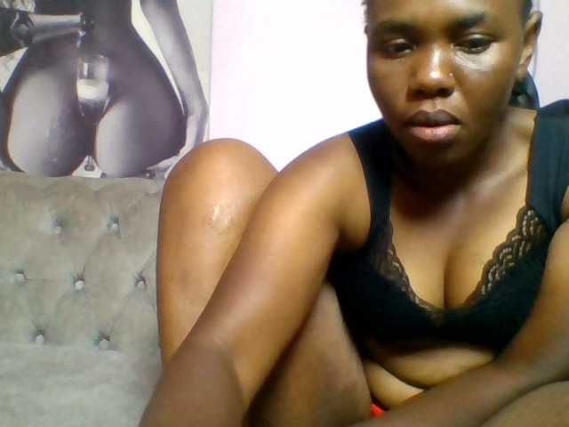 Kittydew live cam on BongaCams