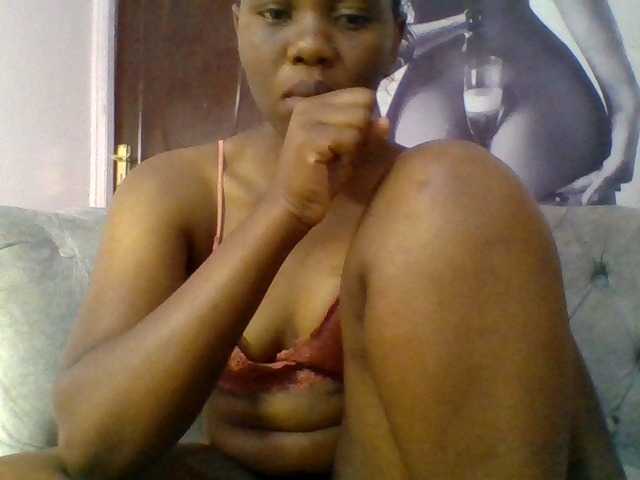Kittydew live cam on BongaCams