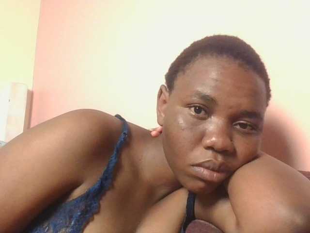 Kittydew live cam on BongaCams