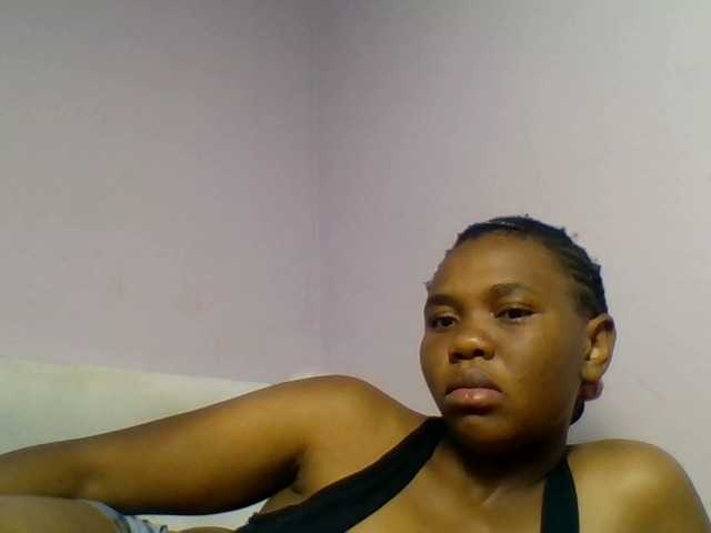 Kittydew live cam on BongaCams
