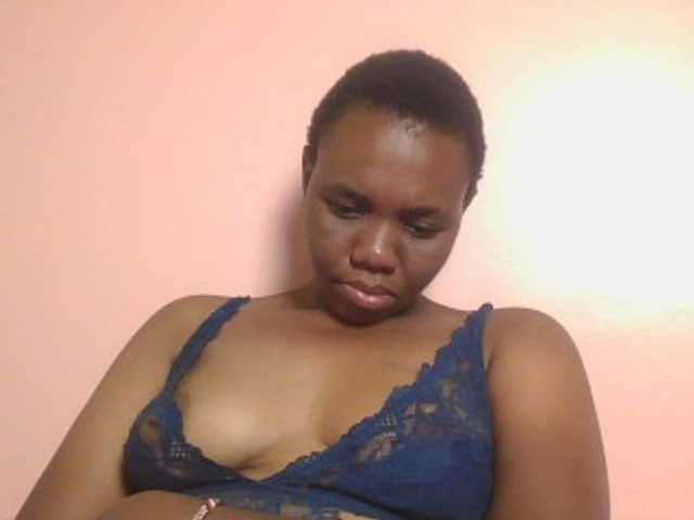 Kittydew live cam on BongaCams