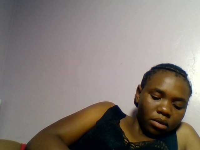 Kittydew live cam on BongaCams
