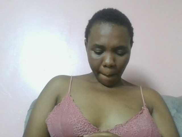 Kittydew live cam on BongaCams