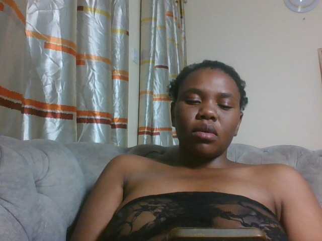 Kittydew live cam on BongaCams