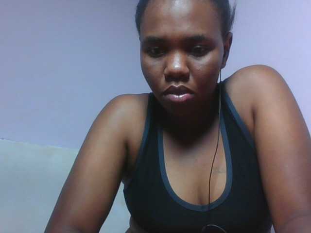 Kittydew live cam on BongaCams
