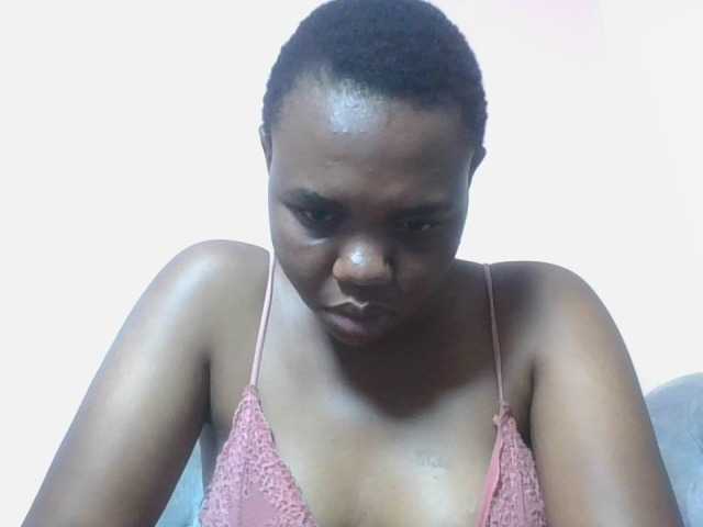 Kittydew live cam on BongaCams