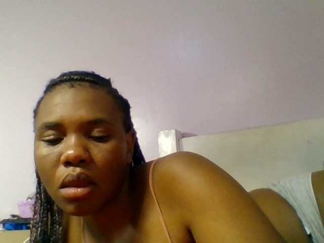 Kittydew live cam on BongaCams