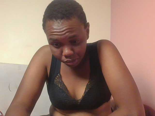 Kittydew live cam on BongaCams