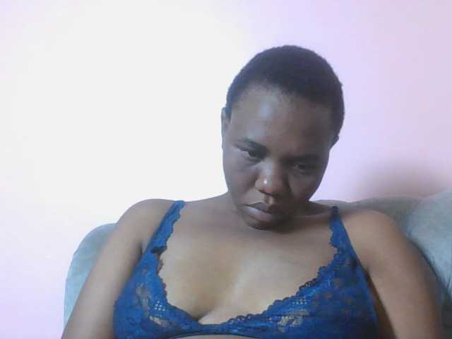 Kittydew live cam on BongaCams