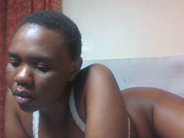 Kittydew live cam on BongaCams