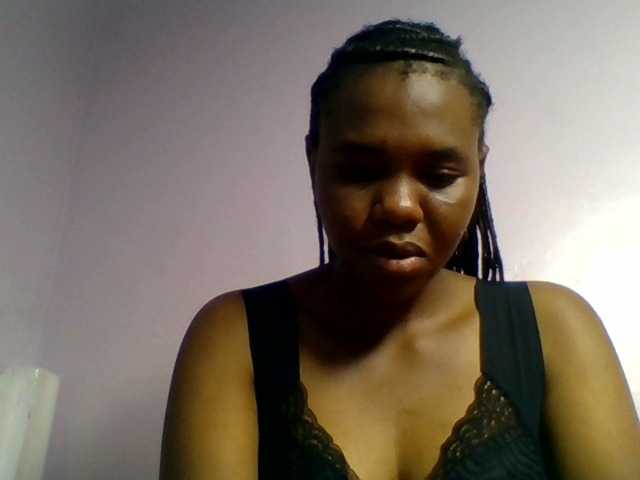Kittydew live cam on BongaCams