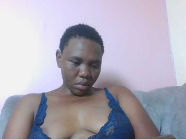 Kittydew live cam on BongaCams