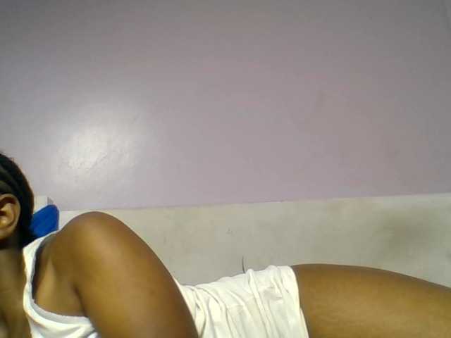 Kittydew live cam on BongaCams