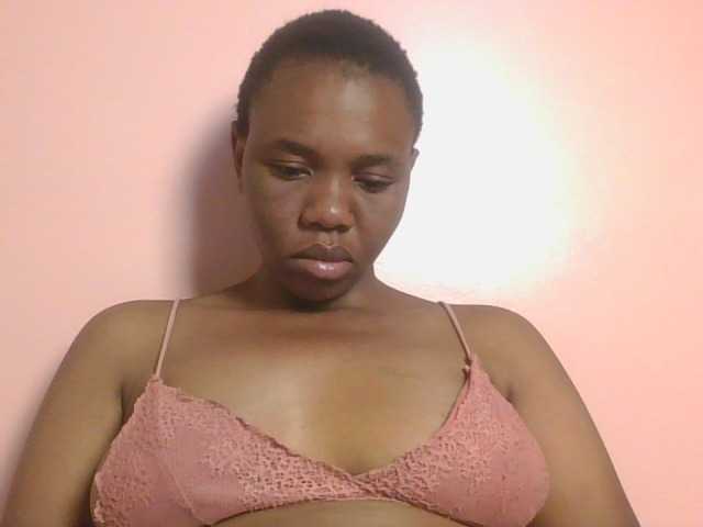 Kittydew live cam on BongaCams