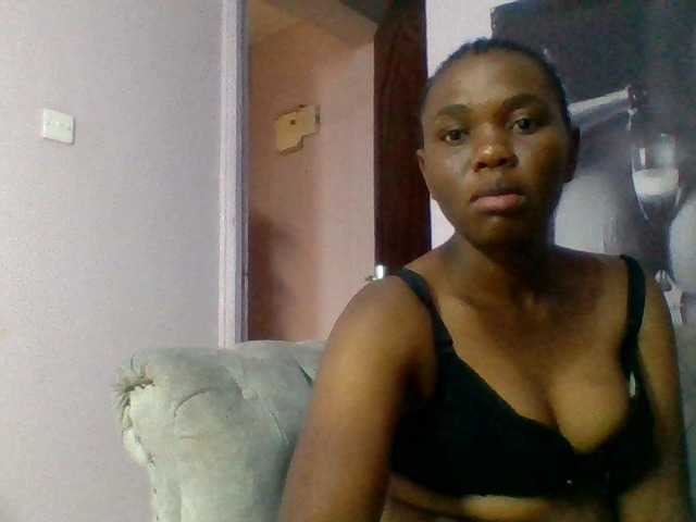 Kittydew live cam on BongaCams