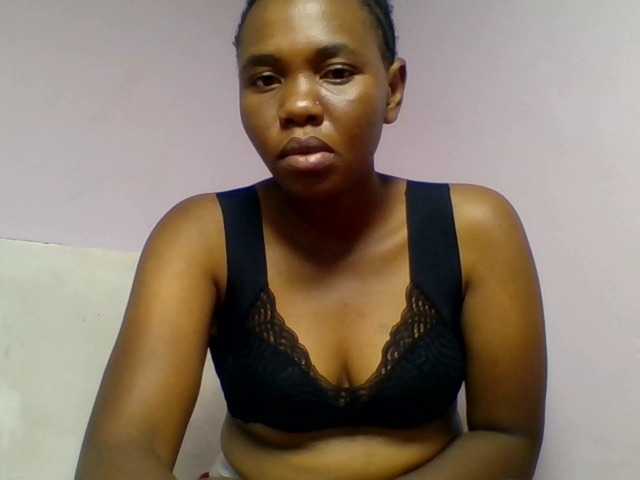 Kittydew live cam on BongaCams