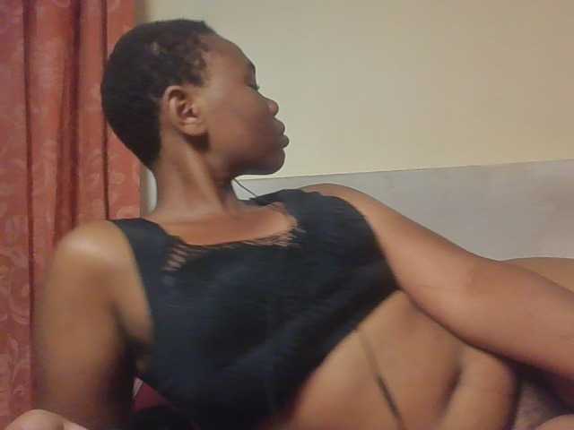 Kittydew live cam on BongaCams