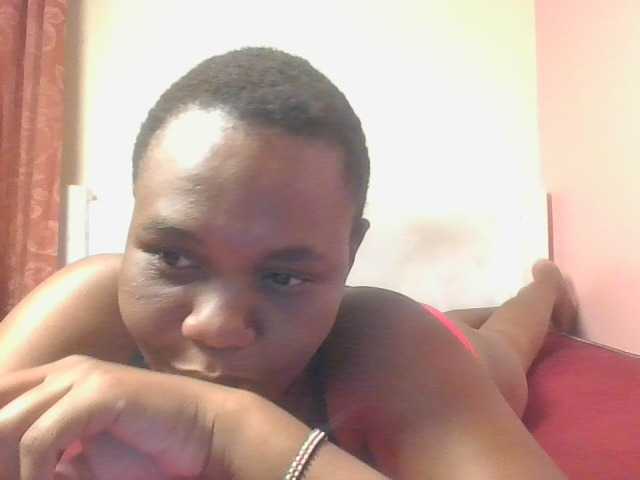 Kittydew live cam on BongaCams