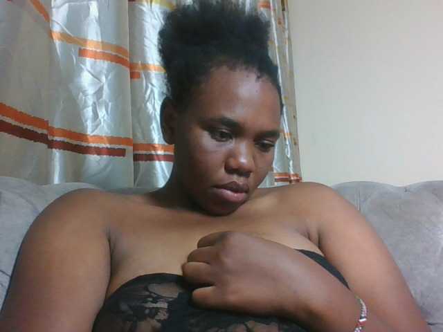 Kittydew live cam on BongaCams