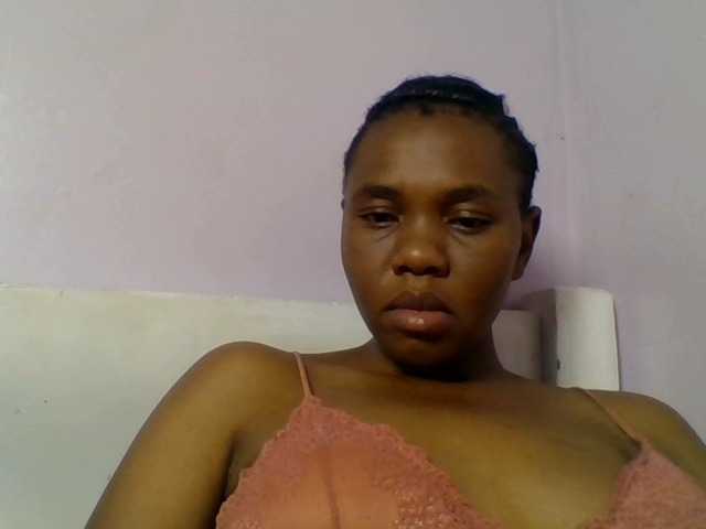 Kittydew live cam on BongaCams