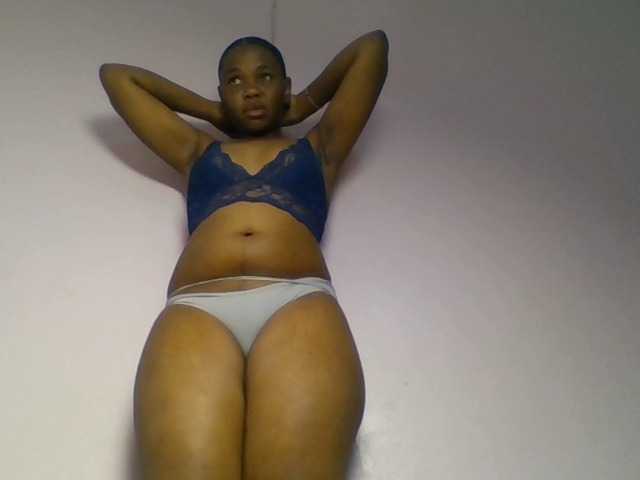 Kittydew live cam on BongaCams