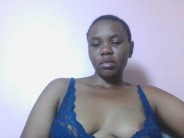 Kittydew live cam on BongaCams