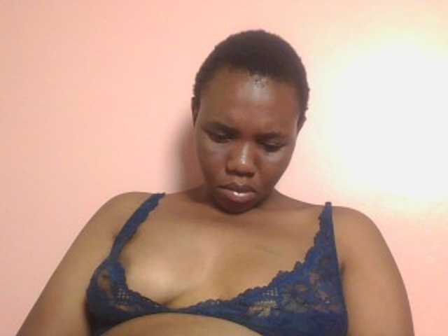 Kittydew live cam on BongaCams