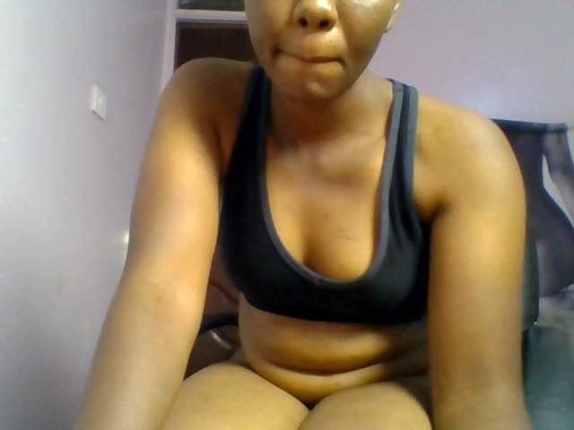 Kittydew live cam on BongaCams