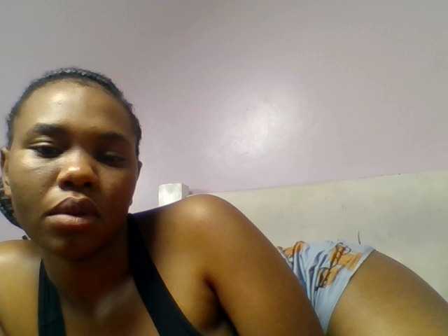 Kittydew live cam on BongaCams