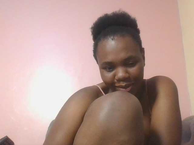 Kittydew live cam on BongaCams