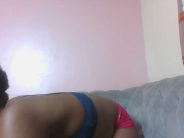 Kittydew live cam on BongaCams