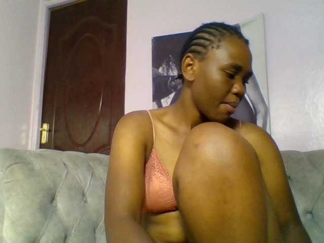 Kittydew live cam on BongaCams