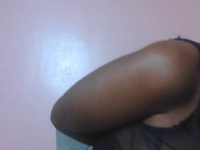 Kittydew live cam on BongaCams