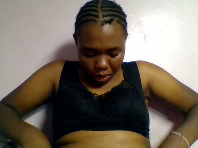 Kittydew live cam on BongaCams