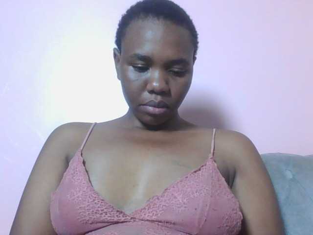 Kittydew live cam on BongaCams