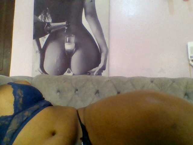 Kittydew live cam on BongaCams