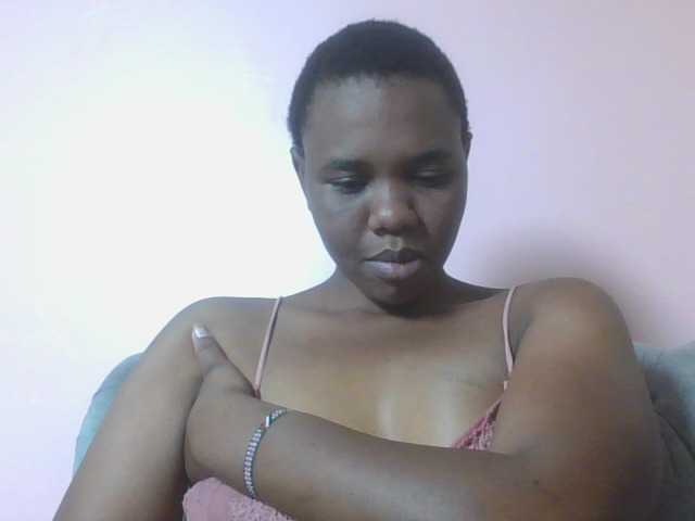 Kittydew live cam on BongaCams